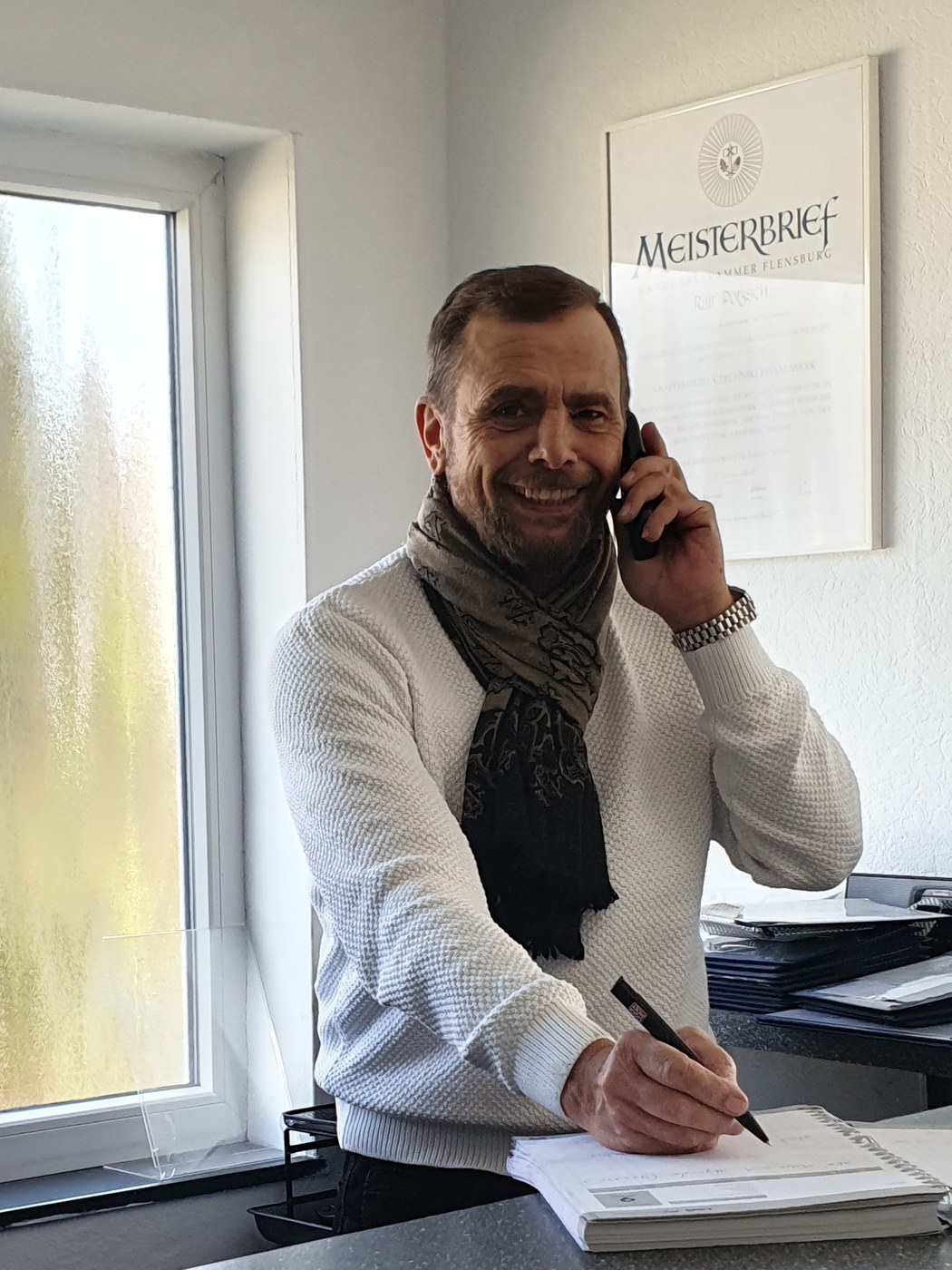 Ralf Pötzsch, Kfz-Meister und Sachverständiger in Flensburg, am Telefon